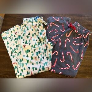 Old Navy 2 pair women's x-small flannel pajama / lounge pants; trees/candy canes
